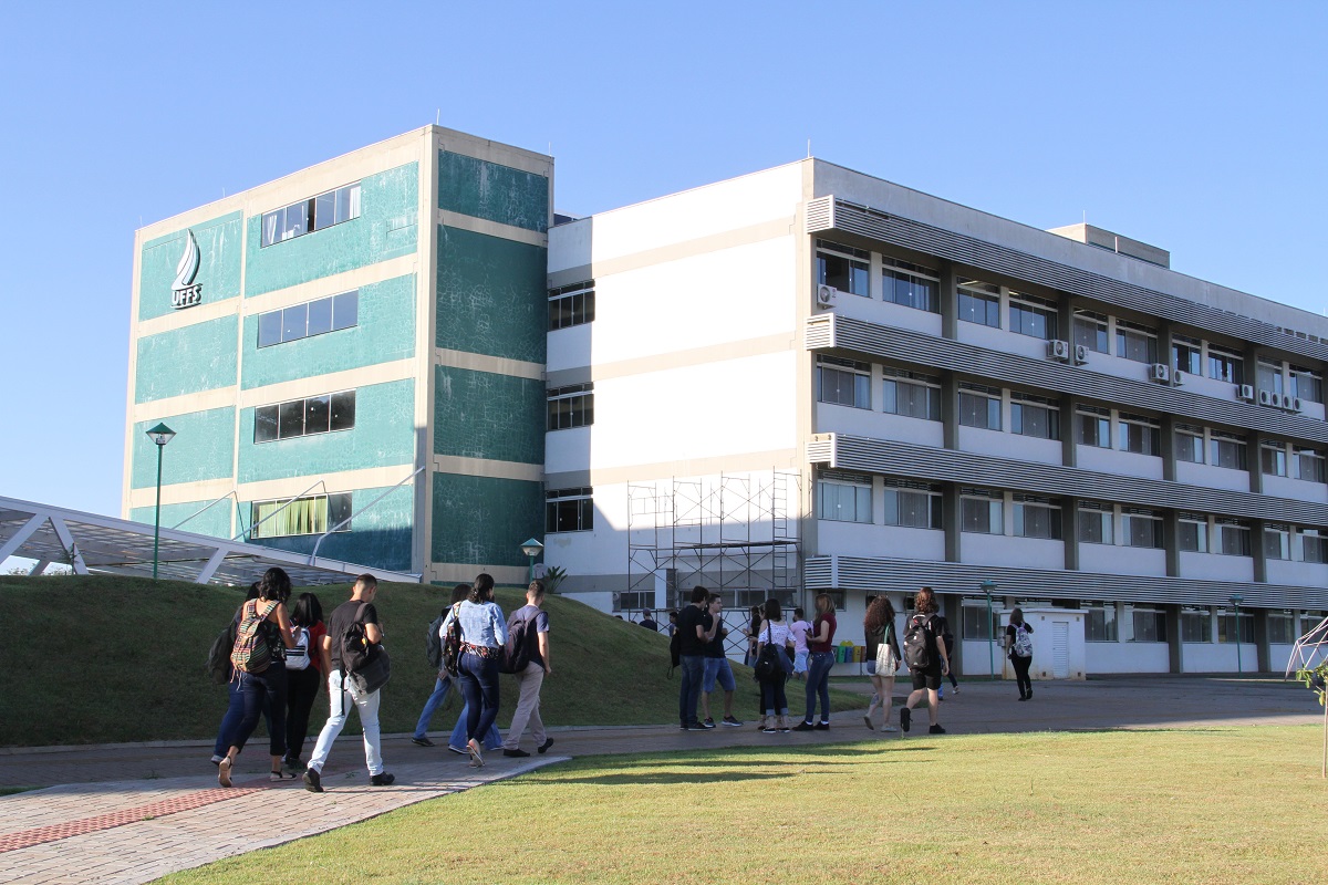 Ir para  <p><big>Est&atilde;o abertas as inscri&ccedil;&otilde;es para as vagas remanescentes dos cursos de gradua&ccedil;&atilde;o da Universidade Federal da Fronteira Sul (UFFS). O Campus Erechim oferta, neste processo...